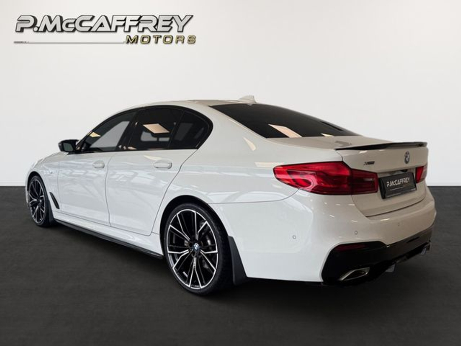 2020 BMW 5 Series - image 7