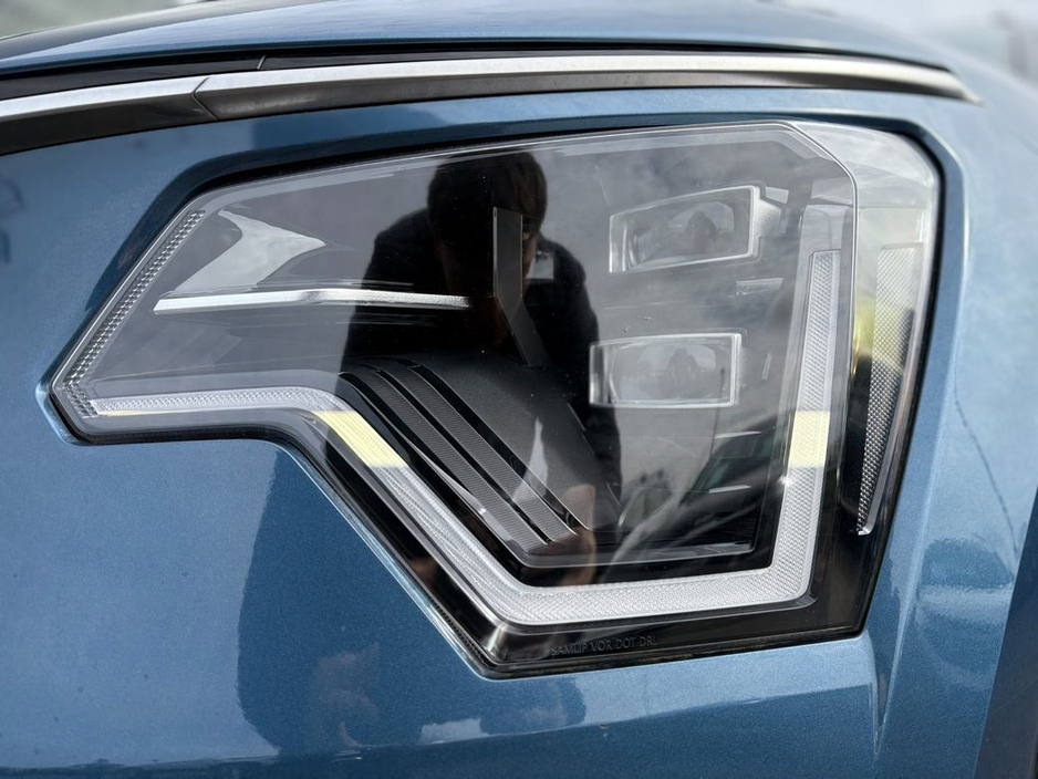 2023 Kia Niro - image 5