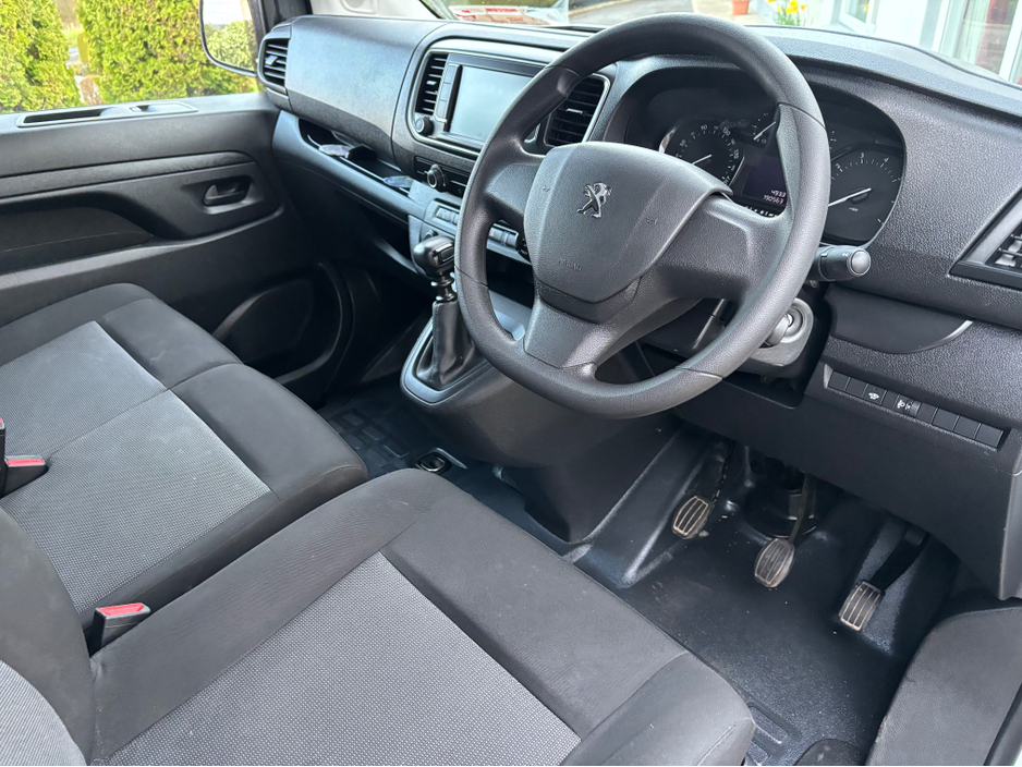 2023 Peugeot Expert - image 4