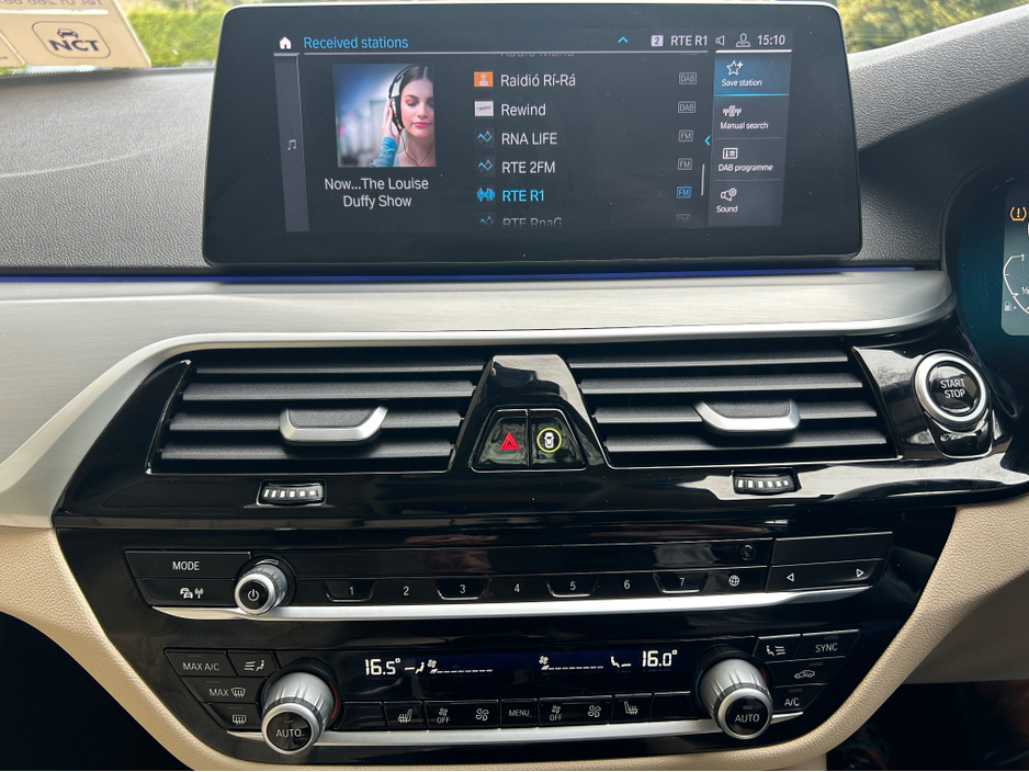 2019 BMW 5 Series - image 10