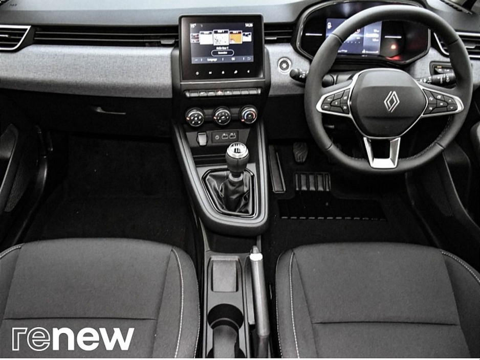 2025 Renault Clio - image 2