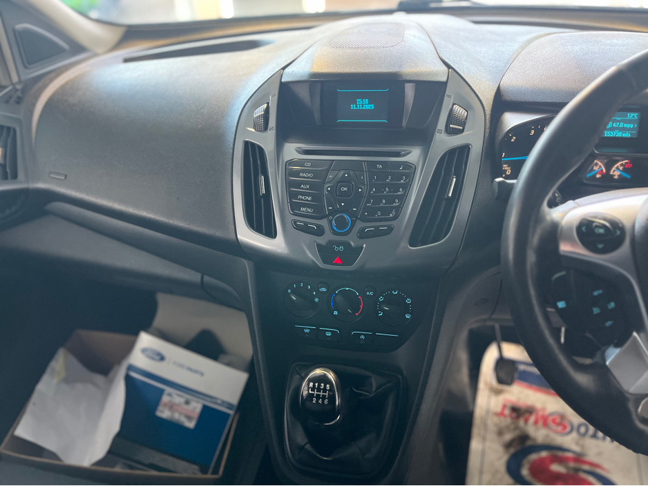 2018 Ford Transit Connect - image 10
