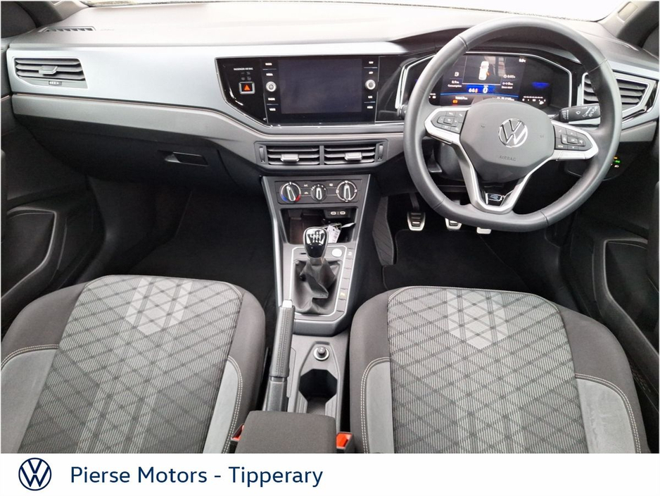 2025 Volkswagen Taigo - image 4