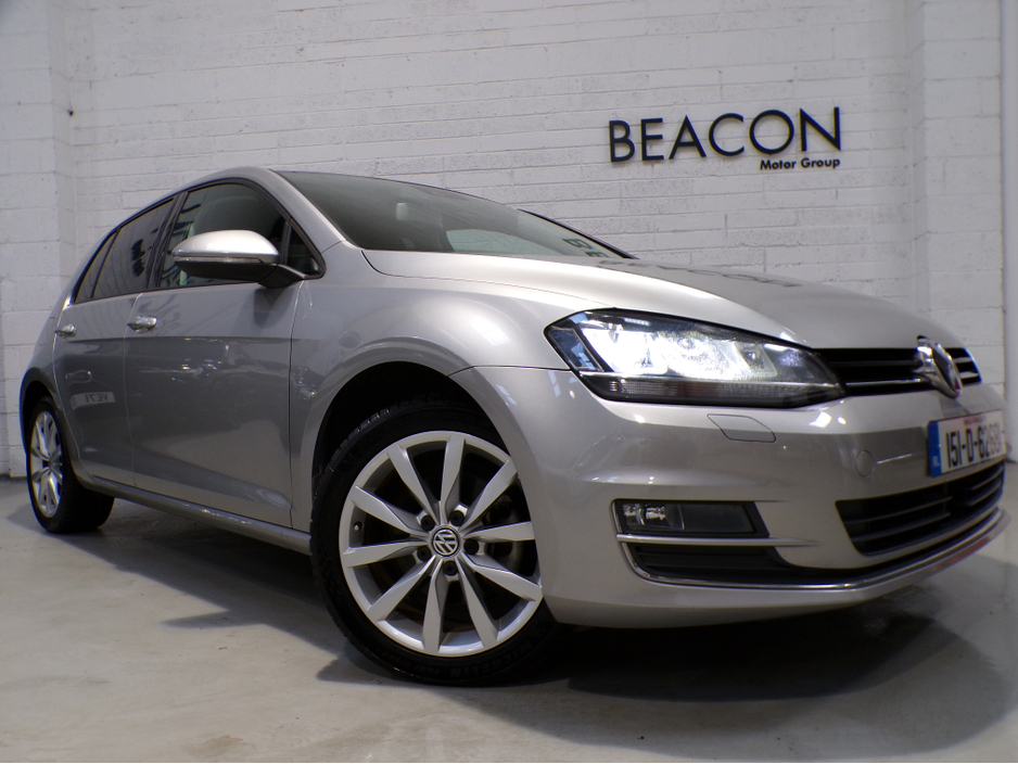 2015 Volkswagen Golf *ONLY 45,000*AUTO*VW GOLF 1.4 TSI HIGH-LINE*COLOUR CAMERA WITH ADAPTIVE CRUISE*UP-GRADED VW ALLOYS*XL MEDIA*HIGH-LINE BODY STYLING*FLAT-BOTTOM SPORT STEERING WHEEL WITH PADDLE SHIFT*RADAR ASSIST**ANTI €14,900