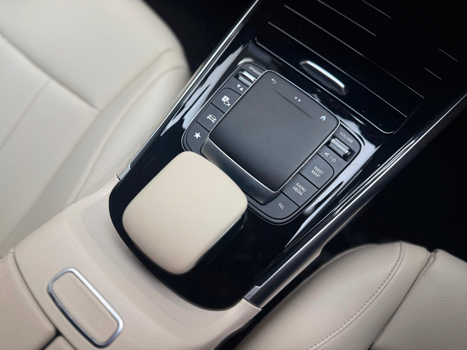 2023 Mercedes-Benz GLB GLB 200 €39,990