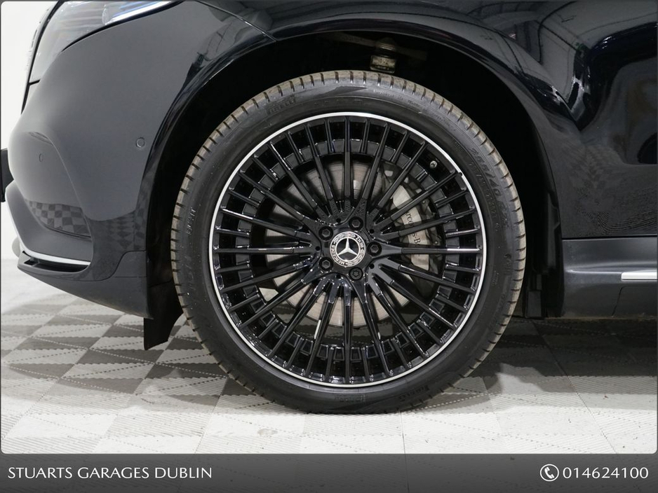 2023 Mercedes-Benz EQC *PREMIUM PLUS* 400 AMG LINE: OBSIDIAN BLACK METALLIC, ARTICO LEATHER, SUNROOF, 360 CAMERA, HEADS UP DISPLAY, 21” DIAMOND CUT TURBINE ALLOYS, KEYLESS €45,945