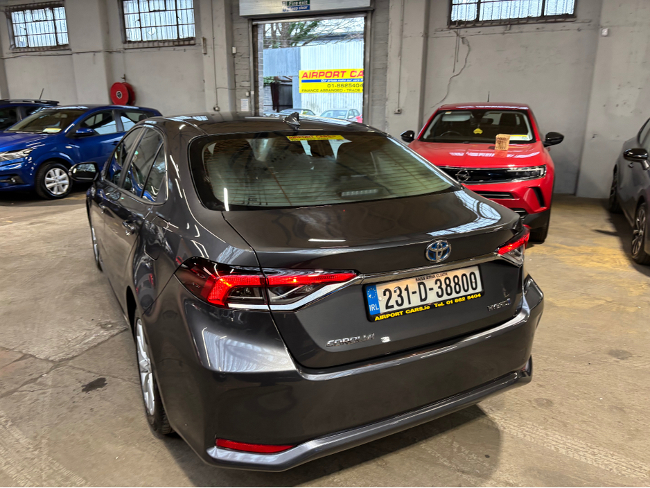 2023 Toyota Corolla LUNA SALOON 4DR AUTO €22,499