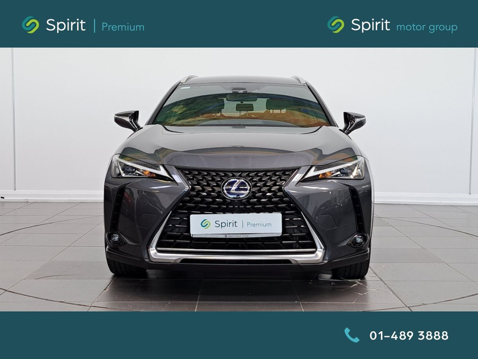 2022 Lexus UX 300 e - image 8