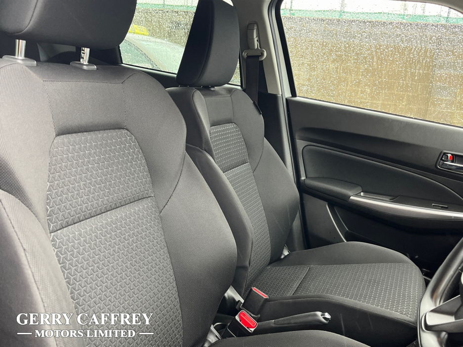 2022 Suzuki Swift - image 10