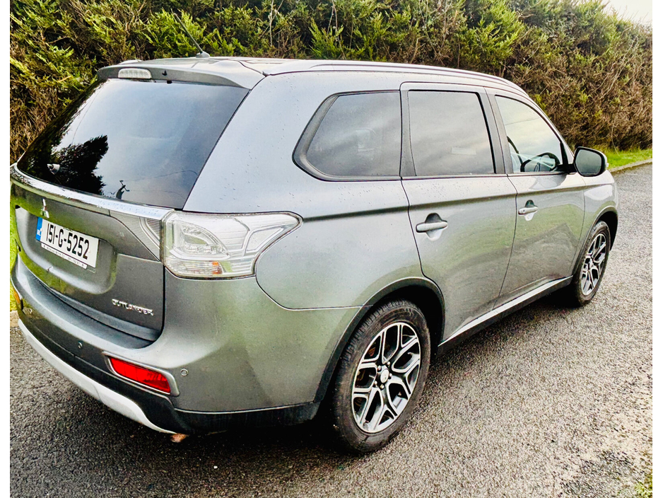 2015 Mitsubishi Outlander 2.2 DI-D 150PS 6MT 4WD 7-Seater Intense €8,995