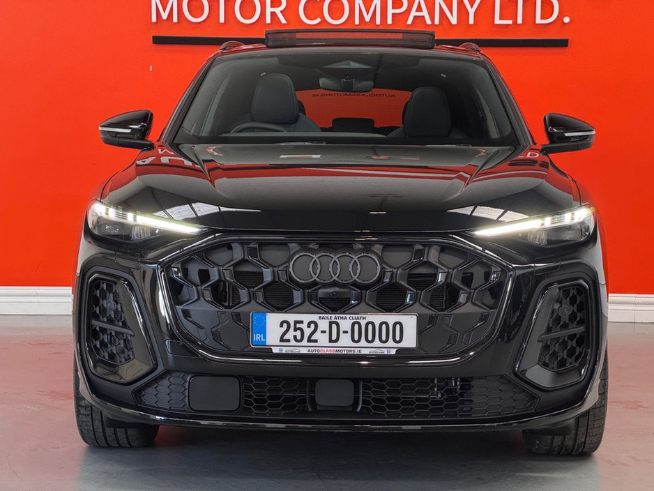 2025 Audi Q5 - image 3