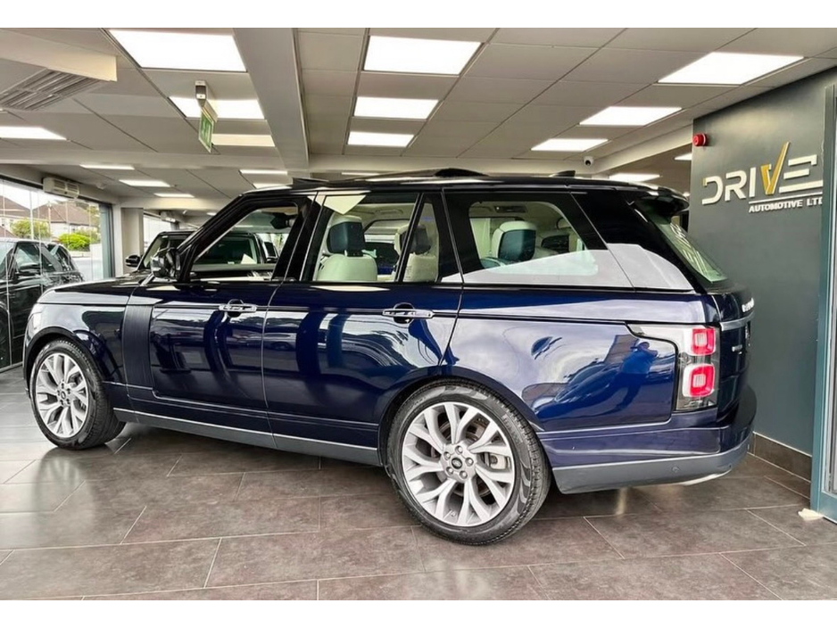 2021 Land Rover Range Rover - image 3