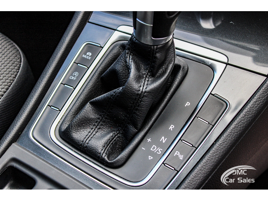 2018 Volkswagen Golf - image 17