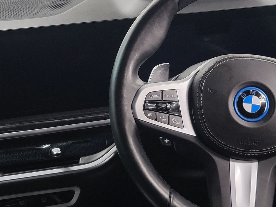 2024 BMW X5 - image 17