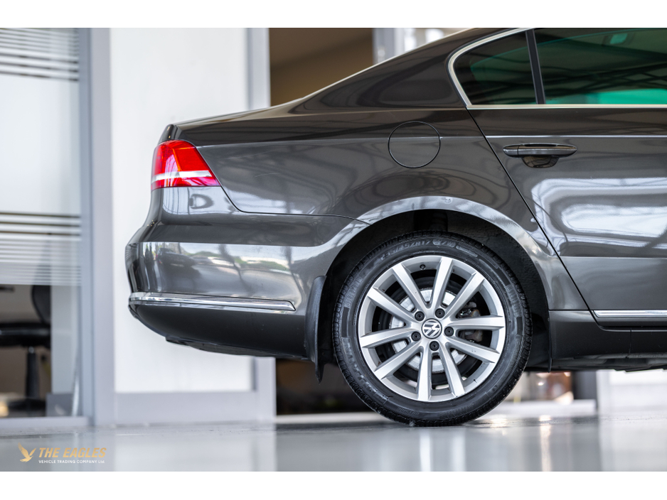 2014 Volkswagen Passat HIGHLINE 1.6 TDI MANUAL 6SPEED FWD BLUEMOTION 105HP 4DR €7,950