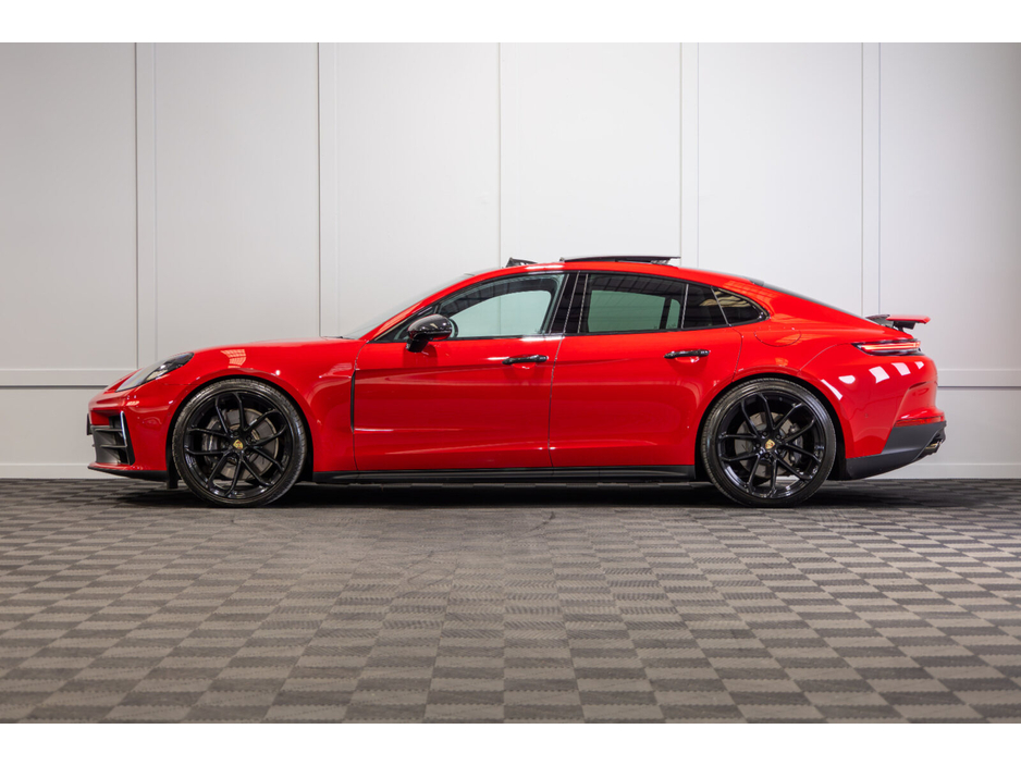 2025 Porsche Panamera - image 3