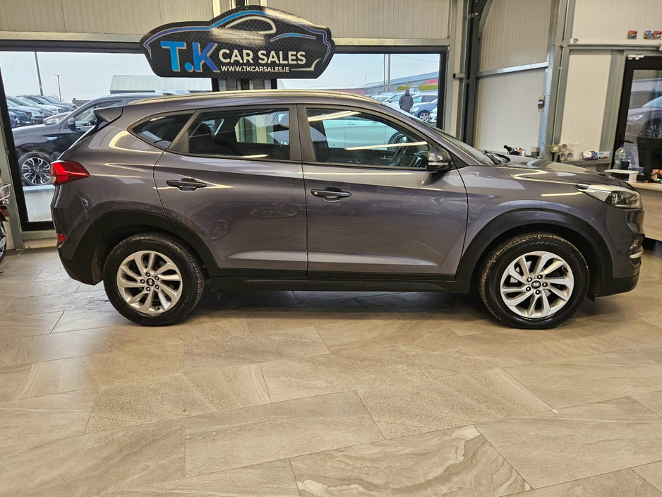 2017 Hyundai Tucson - image 3
