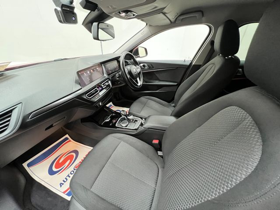 2020 BMW 1 Series - image 18