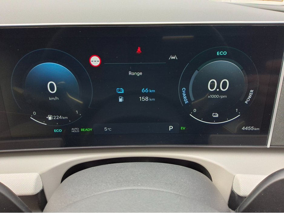 2025 Hyundai Tucson PLATINUM PHEV  - Only 4,000 Km - Top Spec - Side Steps - €46,950