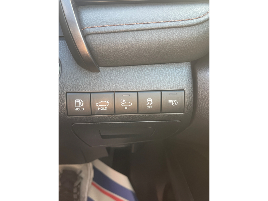 2018 Toyota Camry - image 16