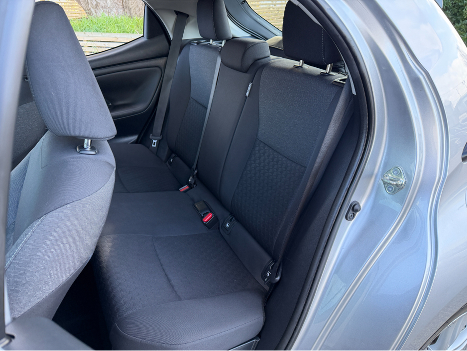 2023 Toyota Yaris - image 22