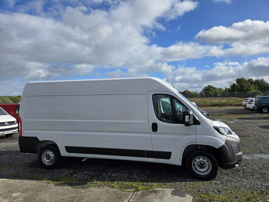 2026 Opel Movano  €29,950
