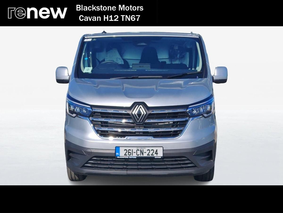 2026 Renault Trafic - image 6