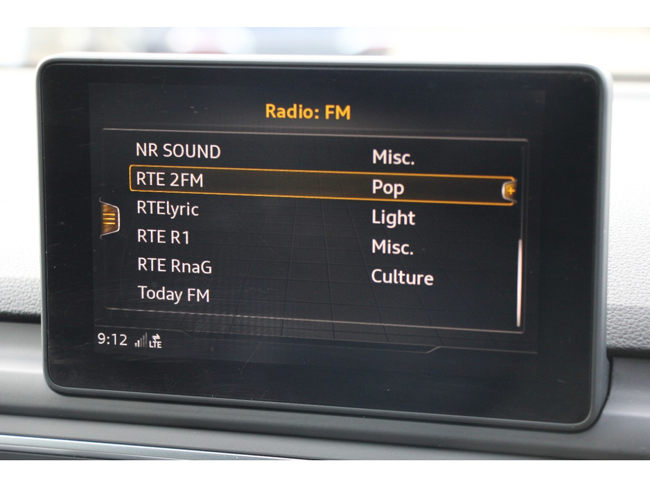 2016 Audi A4 - image 24