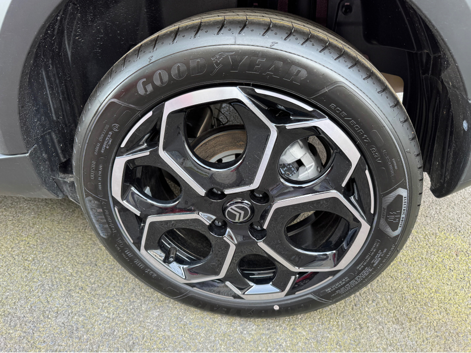 2025 Citroen C3 - image 9