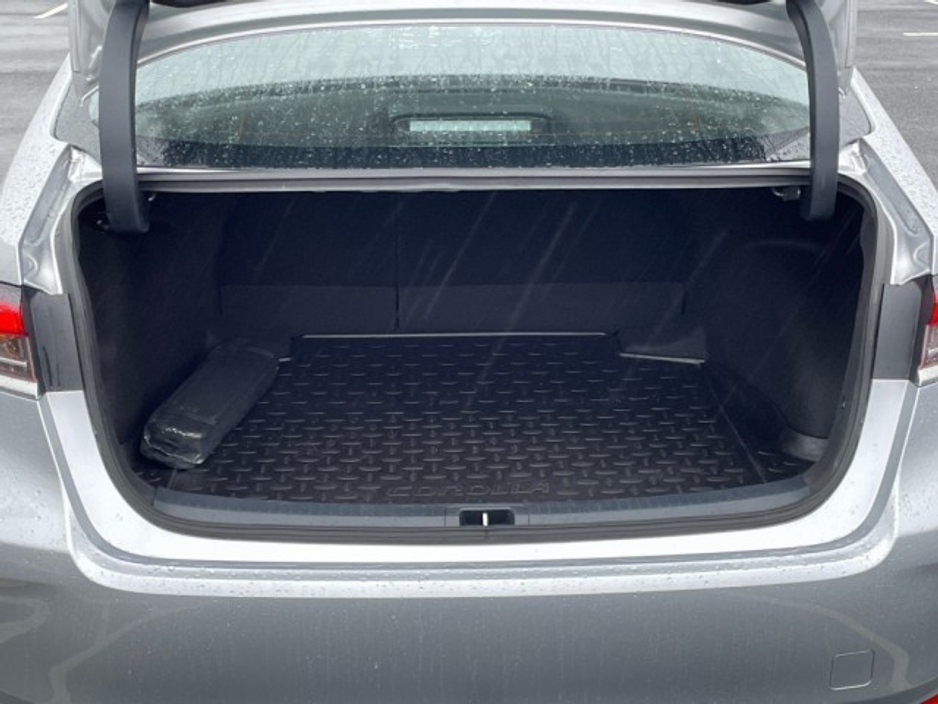 2023 Toyota Corolla Saloon - Luna Edition - 1.8 Hybrid - Automatic - Tax EUR 180 - 1 Owner From New // Remote Central Locking // Front Electric Windows // Rear Electric Windows // Electric Mirrors // Finger Tip Stereo Co €26,899