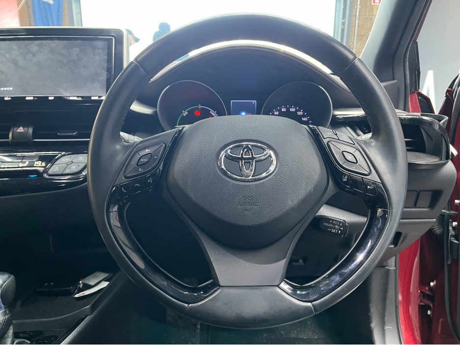 2019 Toyota C-HR 2019 TOYOTA C-HR G 1.8 AUTOMATIC / CRUISE CONTROL / REVERSE CAMERA / HEATED SEATS AND MORE