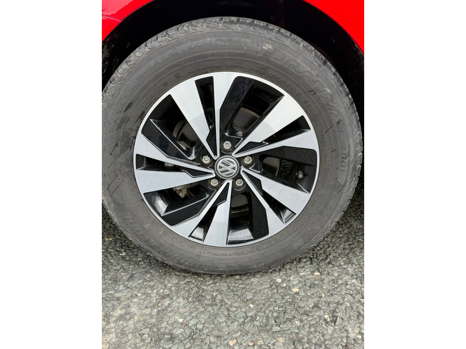 2015 Volkswagen Polo  €11,000