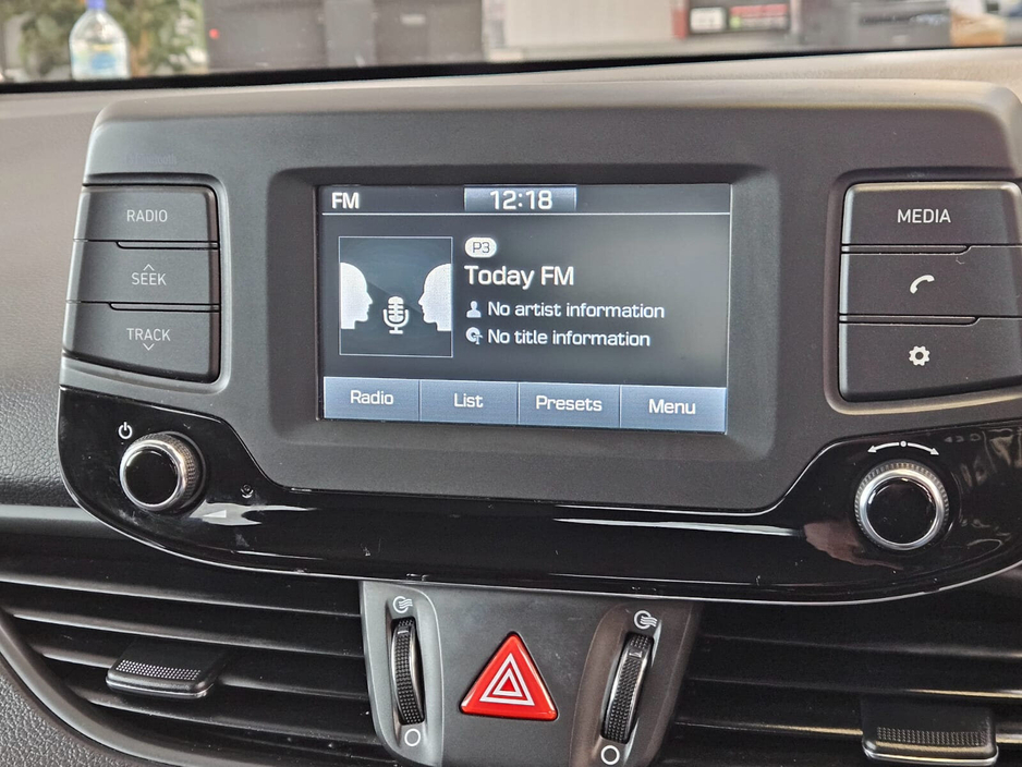 2017 Hyundai i30 - image 15