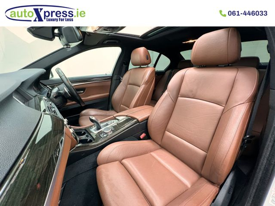 2016 BMW 5 Series - image 12