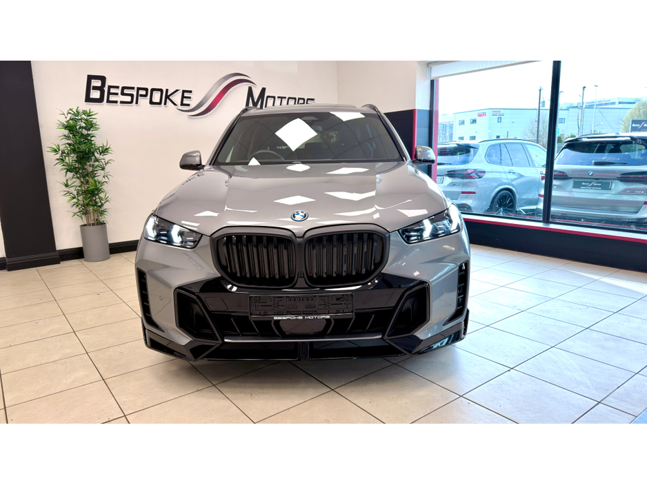 2024 BMW X5 - image 25