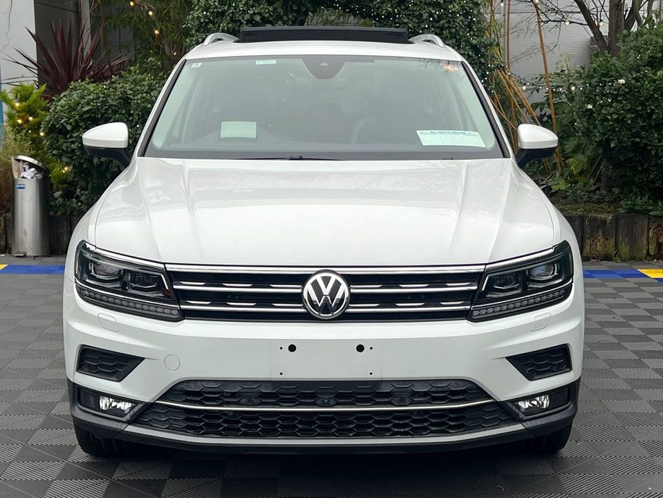 2020 Volkswagen Tiguan HIGHLINE 4MOTION 2.0 TDI // OPENING PAN ROOF // DIAMOND CUT ALLOYS // LEATHER HEATED SEATS €32,950