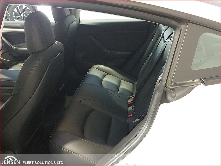 2023 Tesla Model 3 - image 5