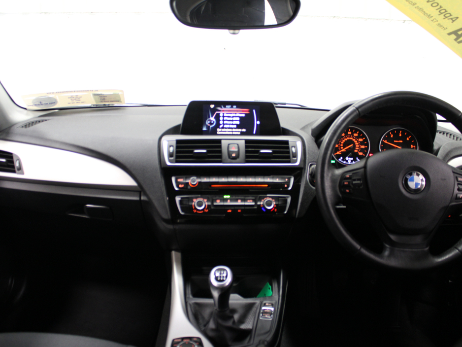 2016 BMW 1 Series - image 13