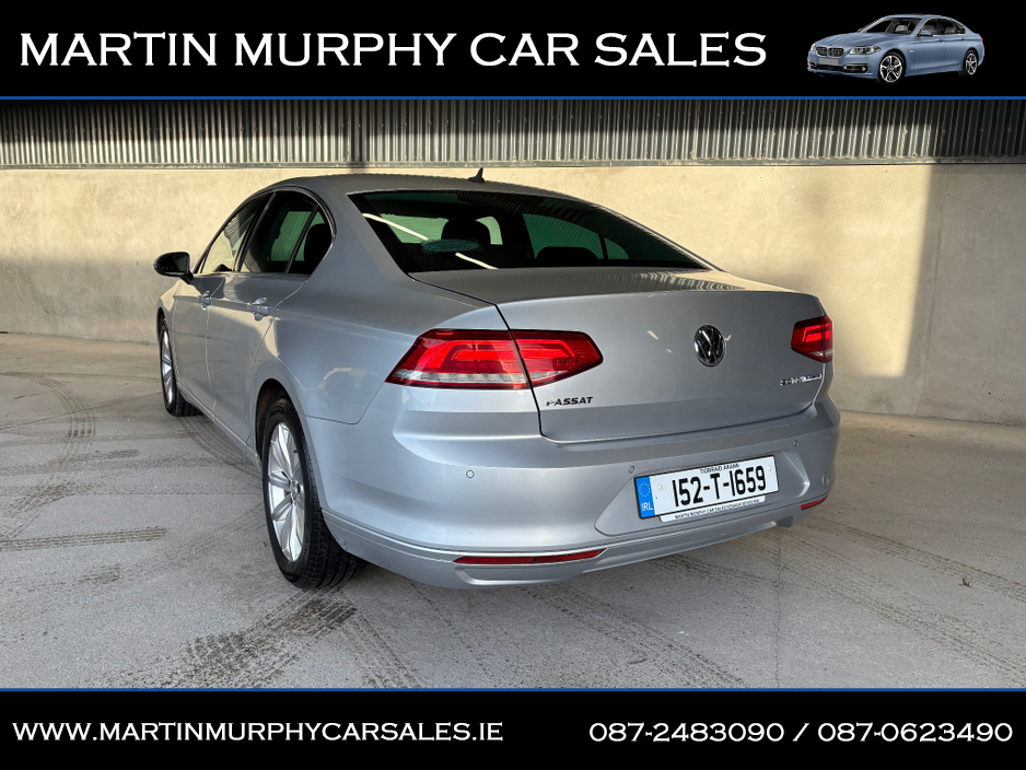 2015 Volkswagen Passat - image 8