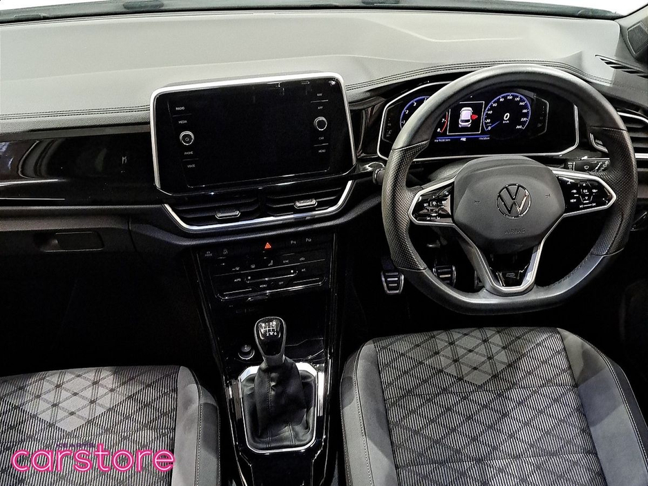 2023 Volkswagen T-Roc - image 11