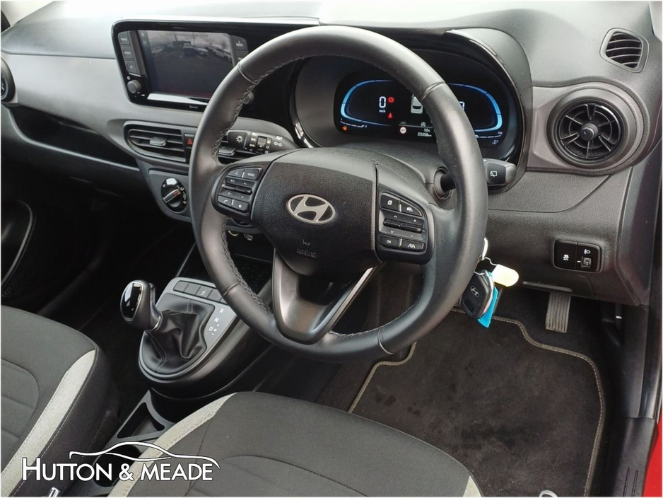 2024 Hyundai i10 - image 8