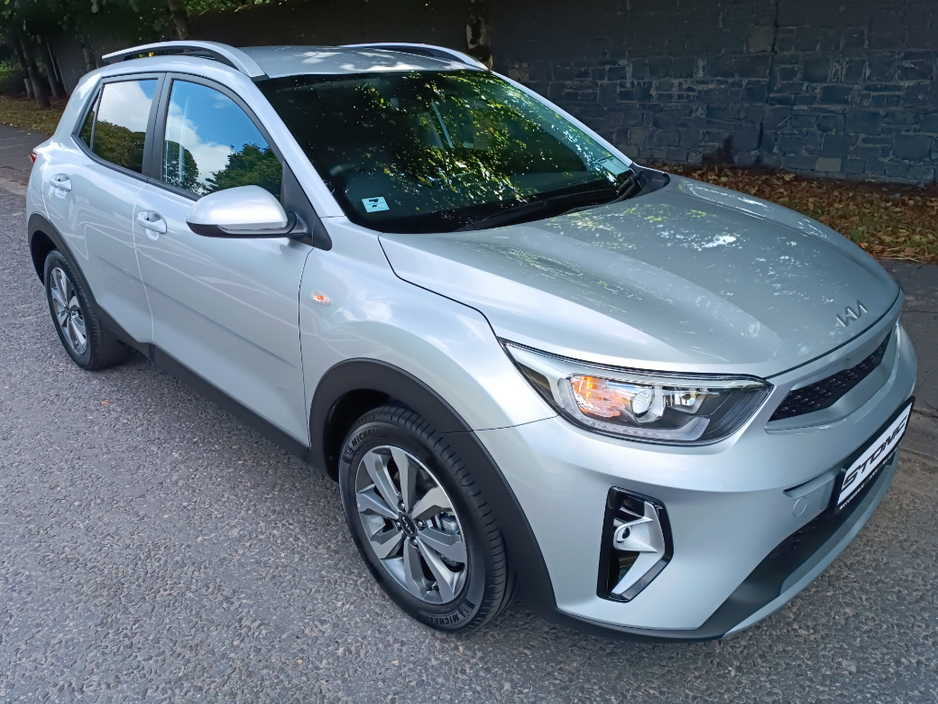 2026 Kia Stonic 1.0 Petrol Turbo, 7 Yrs Warranty, 3 Yrs AA , A/C, Cruise Control, Reversing Camera, Sat Nav, Electric Mirrors, €27,990