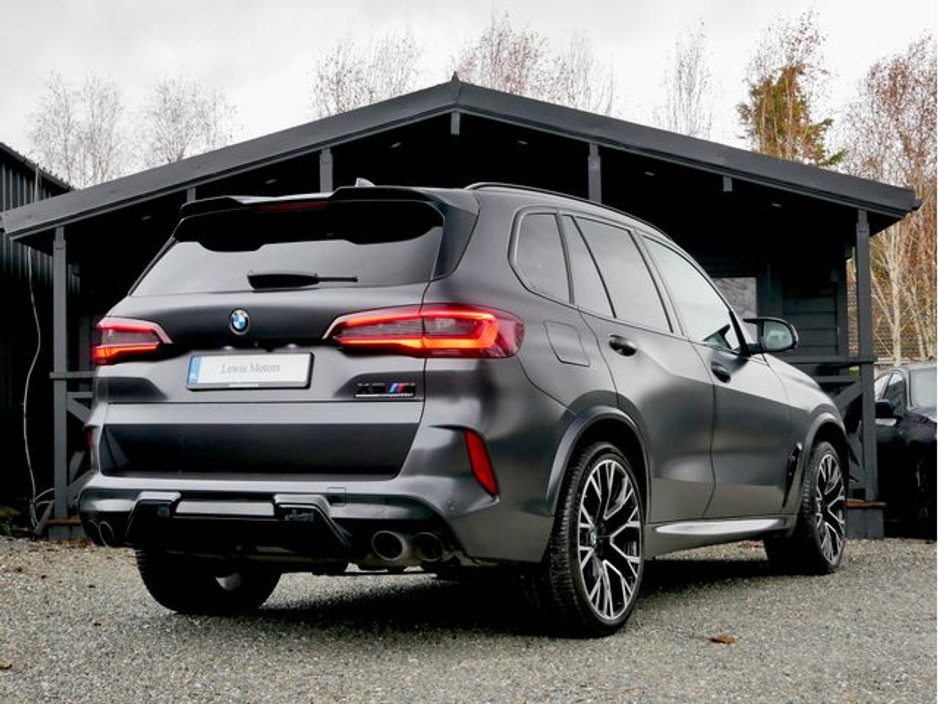2022 BMW X5 - image 6