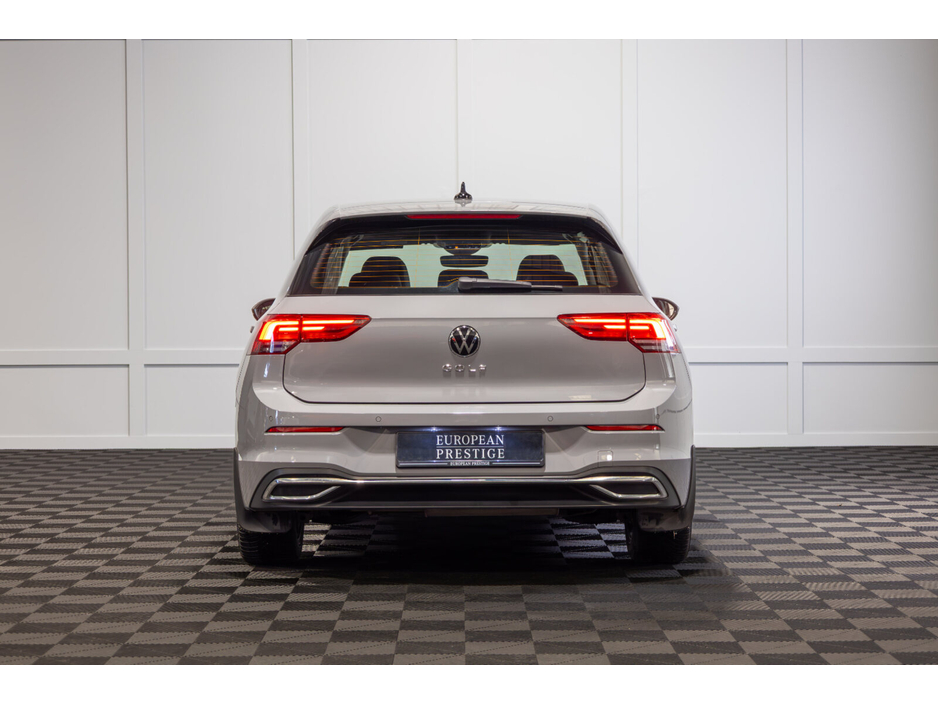 2023 Volkswagen Golf 2.0 TDI 115HP Style €28,450