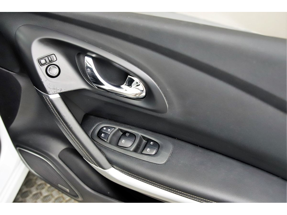 2017 Renault Kadjar - image 25