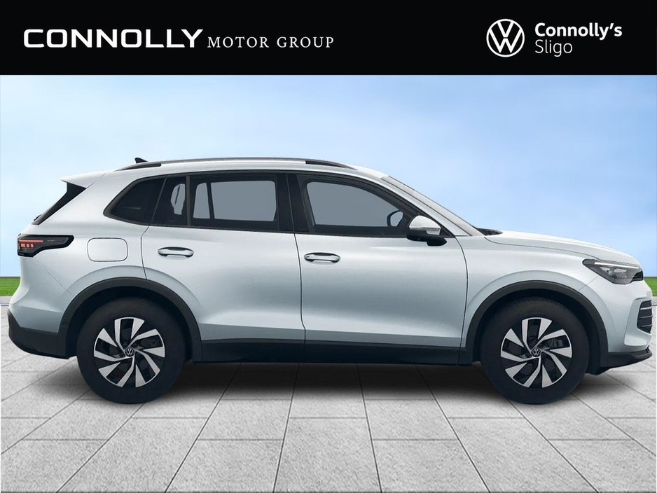 2026 Volkswagen Tiguan - image 3