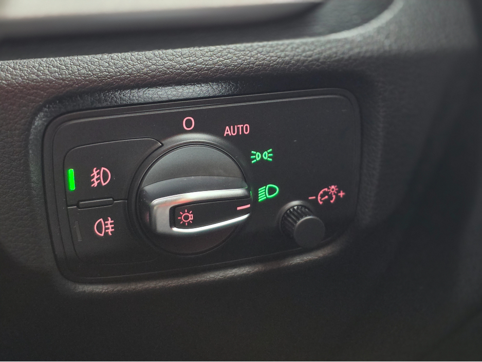 2014 Audi A3 ( 142 REG ) SALOON 1.4 TFSI PRIVACY GLASS REVERSING CAMERA - PARKING SENSORS ALLOYS - SIMI DEALER - LOW ROAD TAX BAND €14,950