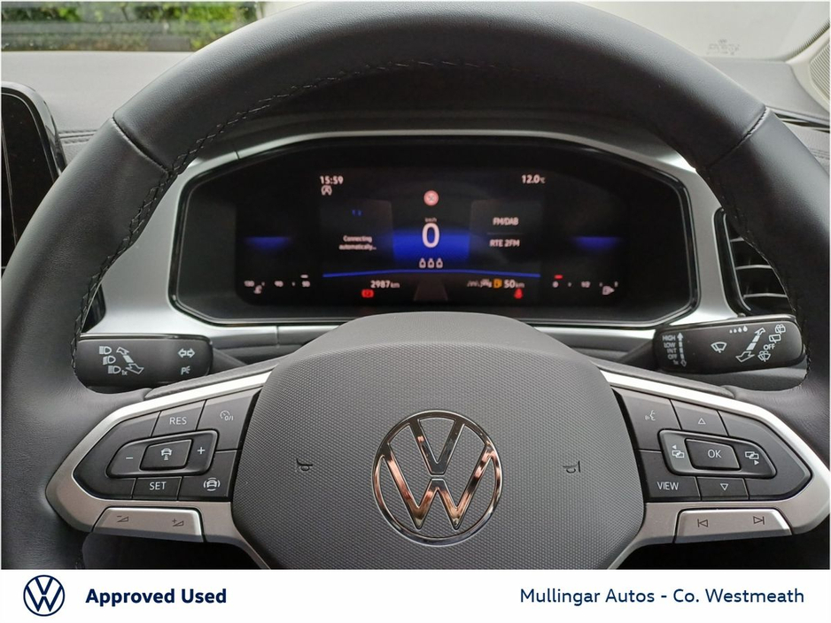 2025 Volkswagen T-Roc - image 21