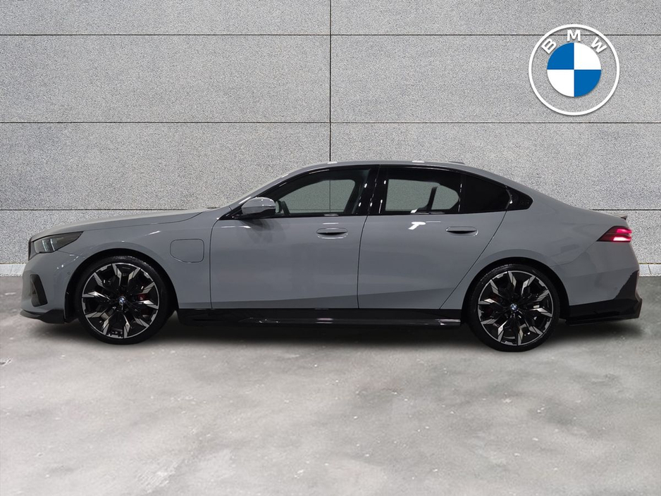 2026 BMW 5 Series - image 3