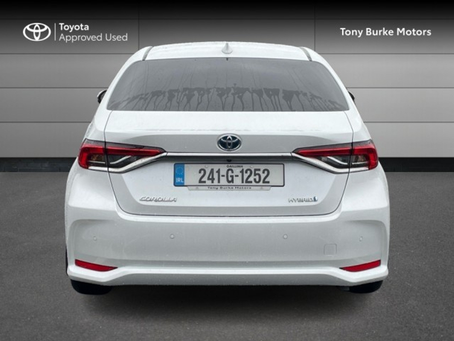 2024 Toyota Corolla Saloon - Top Spec SOL Edition - 1.8 Hybrid - Automatic - 1 Owner - 1 Free Service @ 45,000km // Remote Central Locking // Front Electric Windows // Rear Electric Windows // Electric Mirrors // Heated €33,699